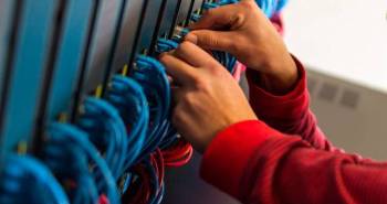 la-conectividad-es-el-corazon-de-las-operaciones-empresariales-modernas-y-los-routers-desempenan-un-papel-clave