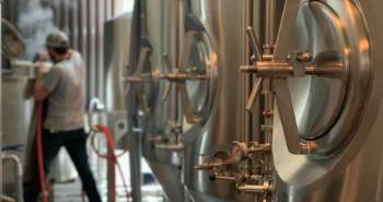 prensas-continuas-tecnologia-clave-para-la-industria-alimenticia-y-vitivinicola